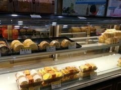 面包甜点陈列柜-赞记龙凤礼饼(广州市二宫向群宾馆店)