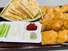 大饼三样-卫鼎轩·家宴(水上公园店)