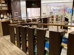 -钟书阁(群光广场店)