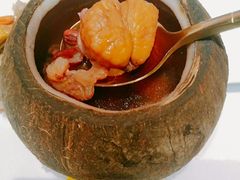 椰子八宝鸡汤-闻见中国海南菜(K11店)