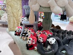 -名创优品(南京东路670号店)