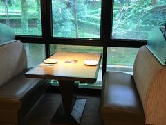-必胜客(WOW中心城店)