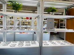 -无奔眼镜·蔡司·依视路授权店(马家堡店)