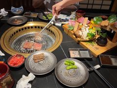 -山川小町·极番烧肉(新地假日广场店)