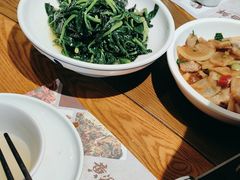 -黄泥岗·地道湖北菜(奥特莱斯店)