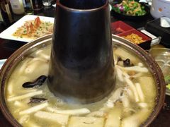 -铜锣湾·有麝自然香(渝北财富中心店)