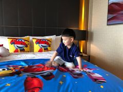 -上海滴水湖皇冠假日酒店