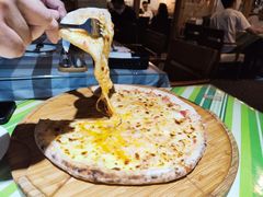 芝士披萨-BISTROFIORE美伊娜(伊犁南路店)