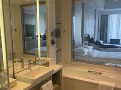 -上海漕河泾万丽酒店