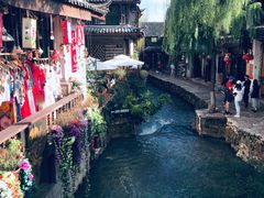 -嘉华鲜花饼(四方街旗舰店)