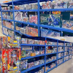 -逝水玩具折扣店