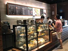 面包甜点陈列柜-星巴克臻选(北京前门大街店)