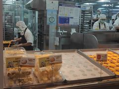 面包甜点陈列柜-鲍师傅糕点(海陵北路店)