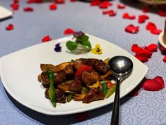 黑椒爆炒雪花牛肉粒-皇朝会.经典传统粤菜(外滩店)