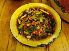 -拈签一笑黄牛肉辣卤串串