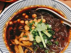大勺肉酱酸辣粉-遇见小面(站西路店)