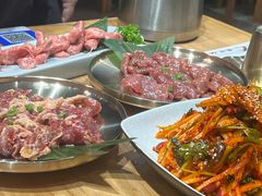 -青瓦餐厅·生鱼片·韩园烤肉(西塔店)