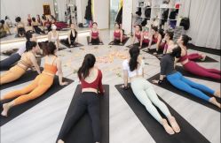 -亚太瑜伽普拉提学院