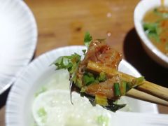 -毛辣果·贵州红酸汤牛肉火锅(西单店)
