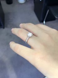 -威德钻石-克拉钻大本营(南京东路店)