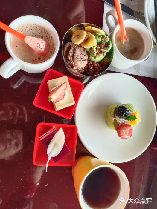 荣誉国际酒店-云顶旋转餐厅图片