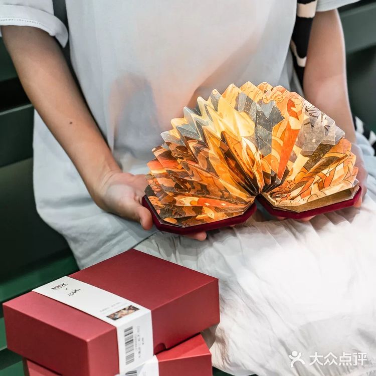 深圳「最美书城」新空间 · 纸书店开了