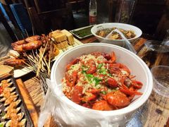 -老街烧烤大排档·地道湖北菜·龙虾馆(汉口火车站店)
