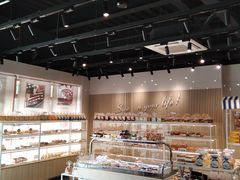 面包甜点陈列柜-85度C(生甜甜圈研究工坊·上海局门店)