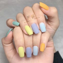 -花岐款式专研健康美甲沙龙