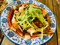 秘制凉皮-柴窝堡22号辣子鸡·传承新疆菜