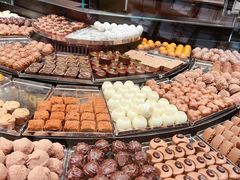 -Laderach 莱德拉(上海环贸iapm店)