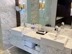 -上海虹桥西郊假日酒店