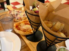 -城市大道红炉披萨烘焙坊