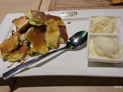 国王班戟饼配香草冰淇淋-LENBACH兰巴赫西餐啤酒坊(大连东港店)