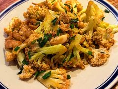 五花肉炒菜花-百花人家(门城水岸店)