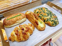 蒜香热狗-好利来(康虹路店)