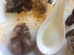 -东巴谷野生菌火锅餐厅