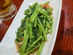 -Dang restaurant (patong phuket)