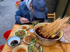 -拈签一笑黄牛肉辣卤串串