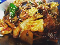 鱿鱼炒五花肉-富乐满韩国正宗炸鸡韩国料理(虹泉路店)