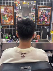 -Devilhands Barbershop男士理容店