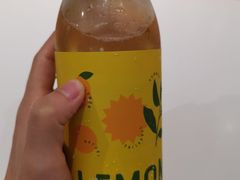 噗呲柠檬气泡茶-奈雪的茶(花城汇中区PRO店)