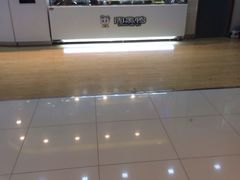 -周黑鸭(郑州新世界百货店)