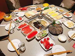 -海底捞火锅(曹安公路店)