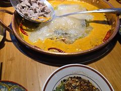 -洱火云南酸菜牛肉火锅(石景山当代商城店)