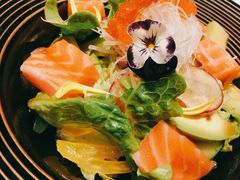三文鱼牛油果沙拉-yokocho上横町·日本食街(深业上城店)