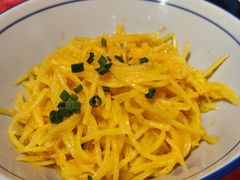 蟹黄咸蛋土豆丝-荆九爷爆炒桥头三嫩(夫子庙店)