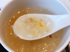 银耳汤-越宴(西施山路店)