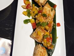 香煎三文鱼骨-赫帝拉航空主题餐厅(南宁店)