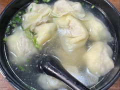 三鲜大馄饨-万寿斋(山阴路店)
